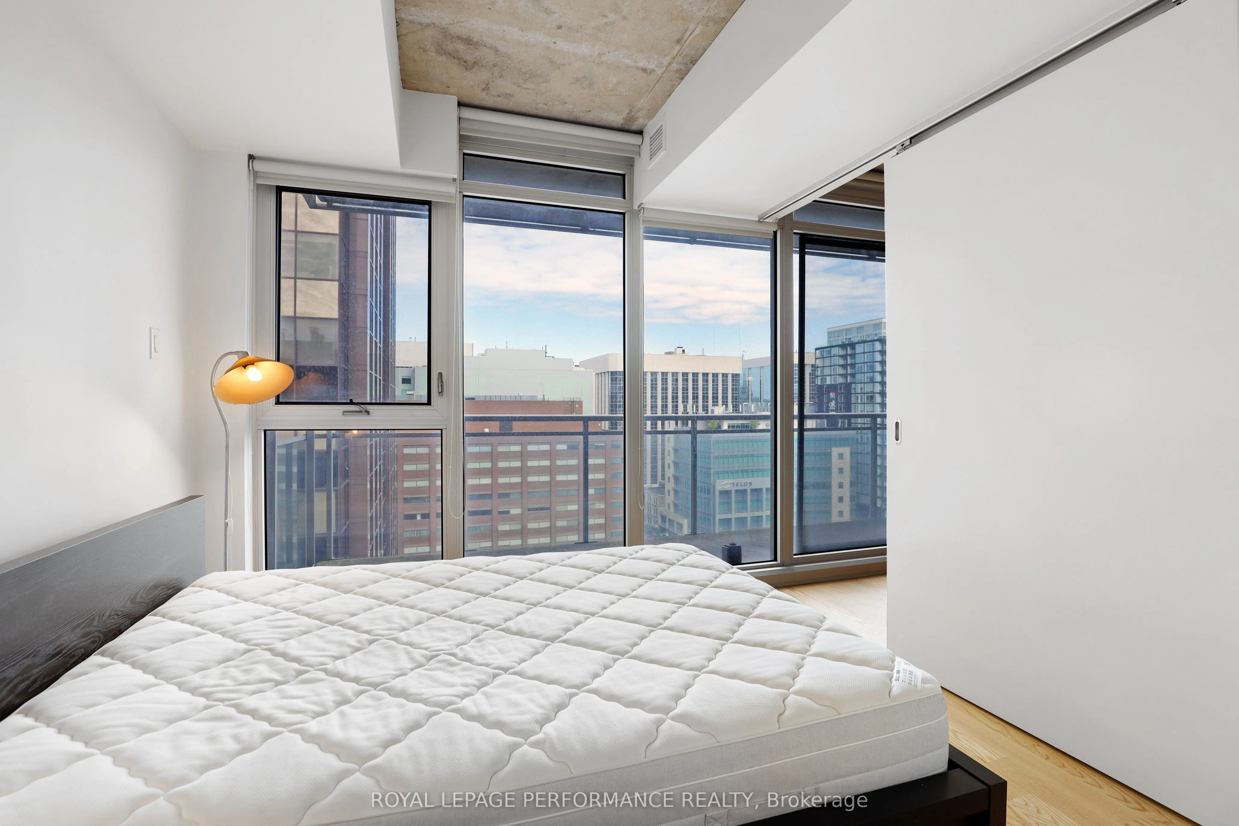324 Laurier Avenue W, #1403