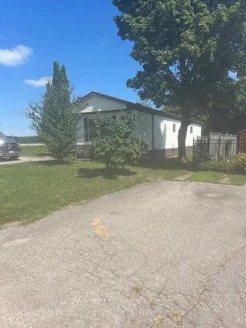 32 Pineview Avenue