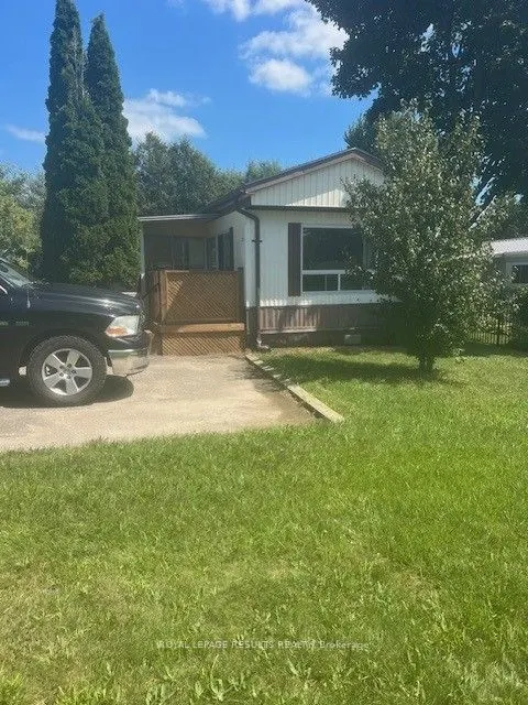 32 Pineview Avenue