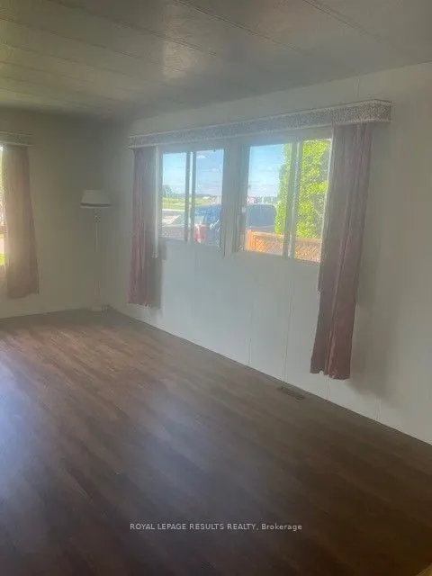 32 Pineview Avenue