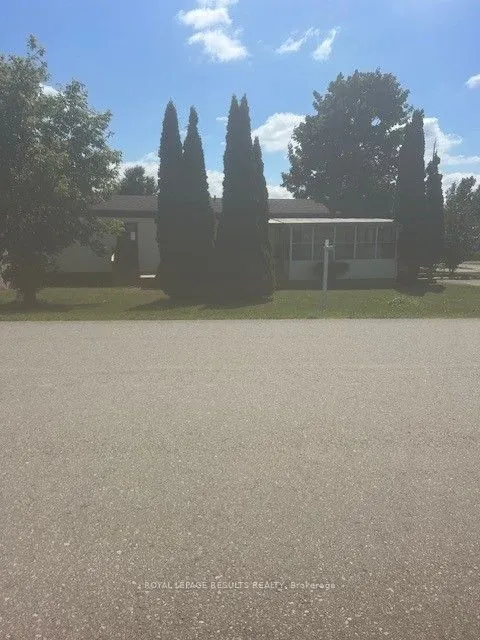 32 Pineview Avenue