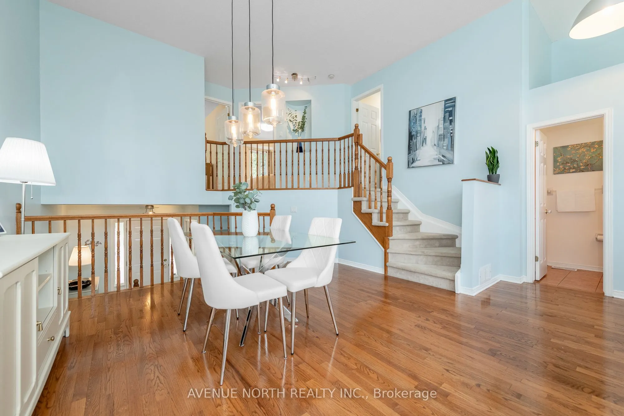 225 GLADEVIEW Private