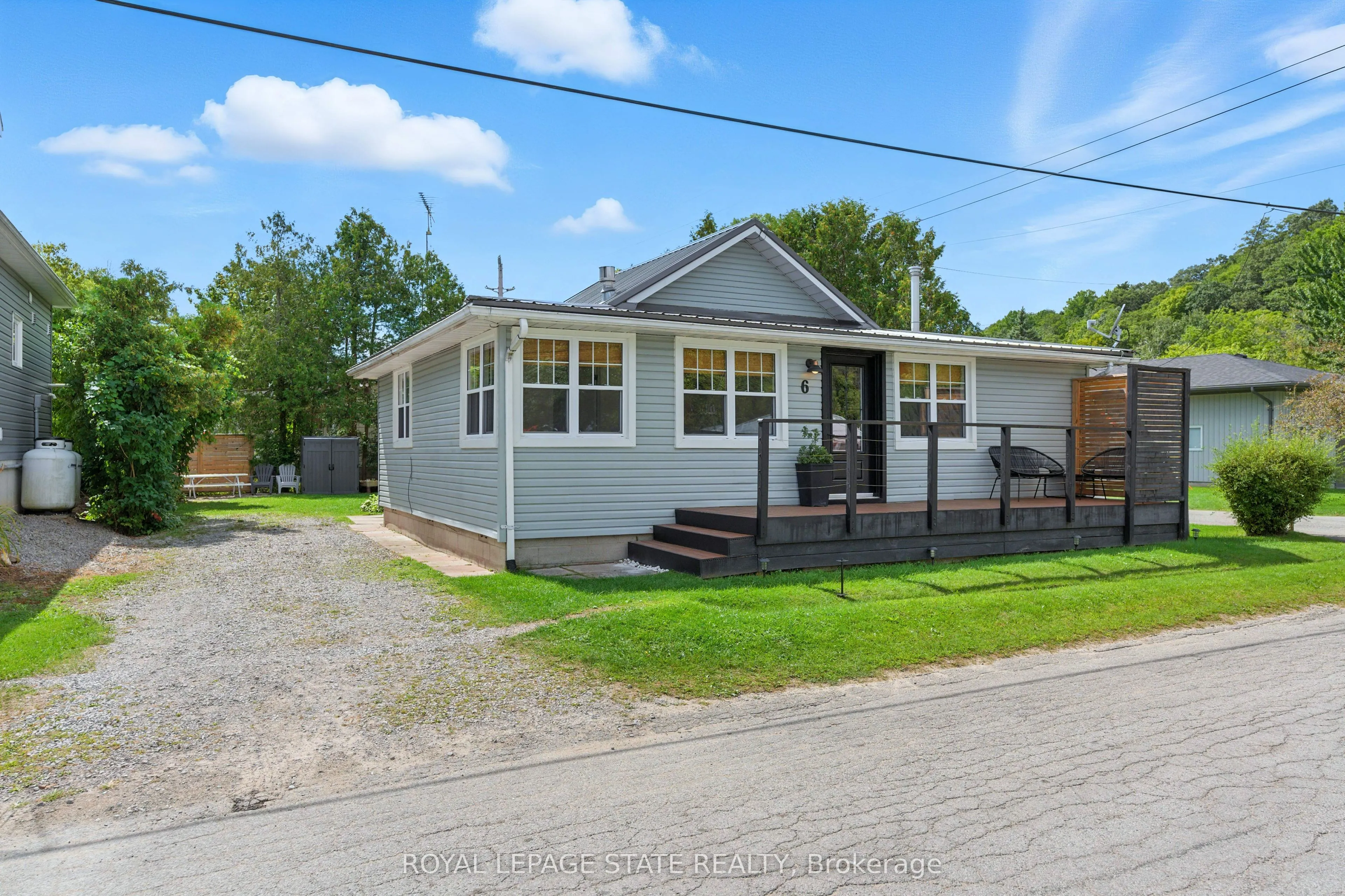 6 Old Hill Road