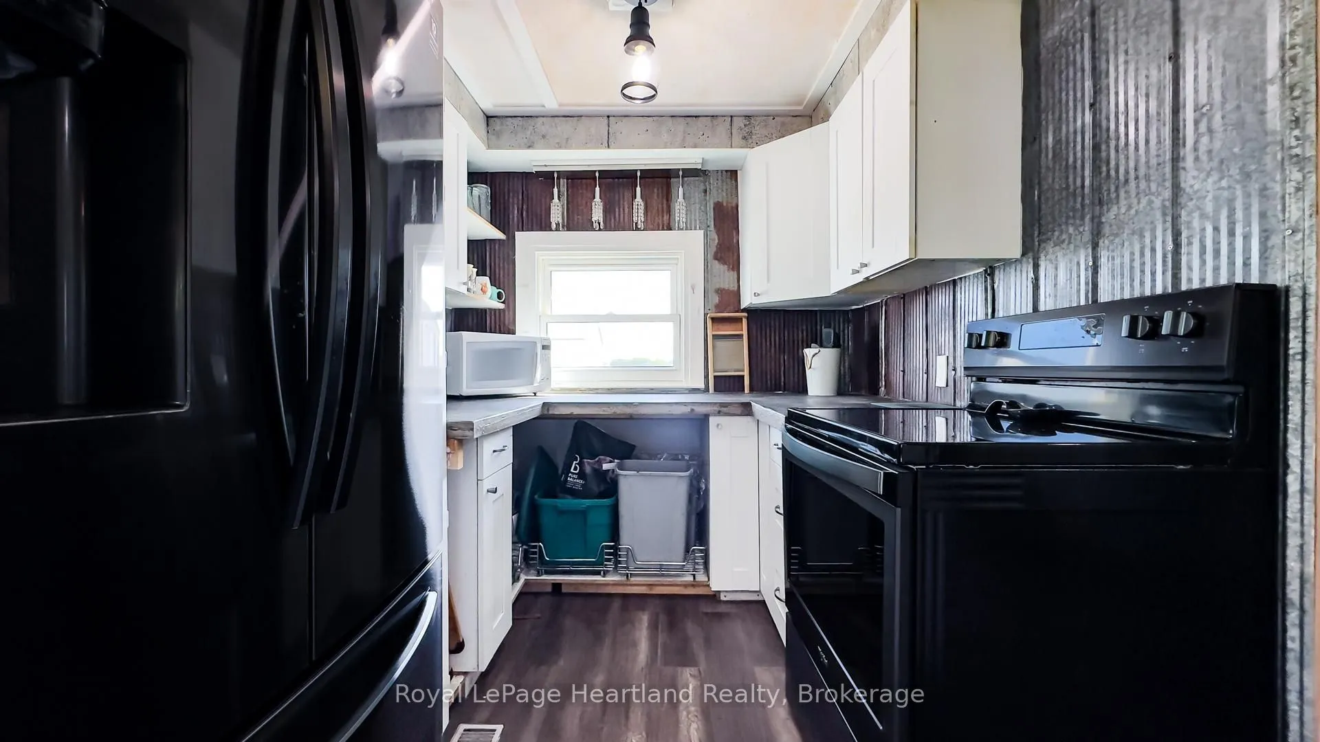 82376 Bluewater Highway