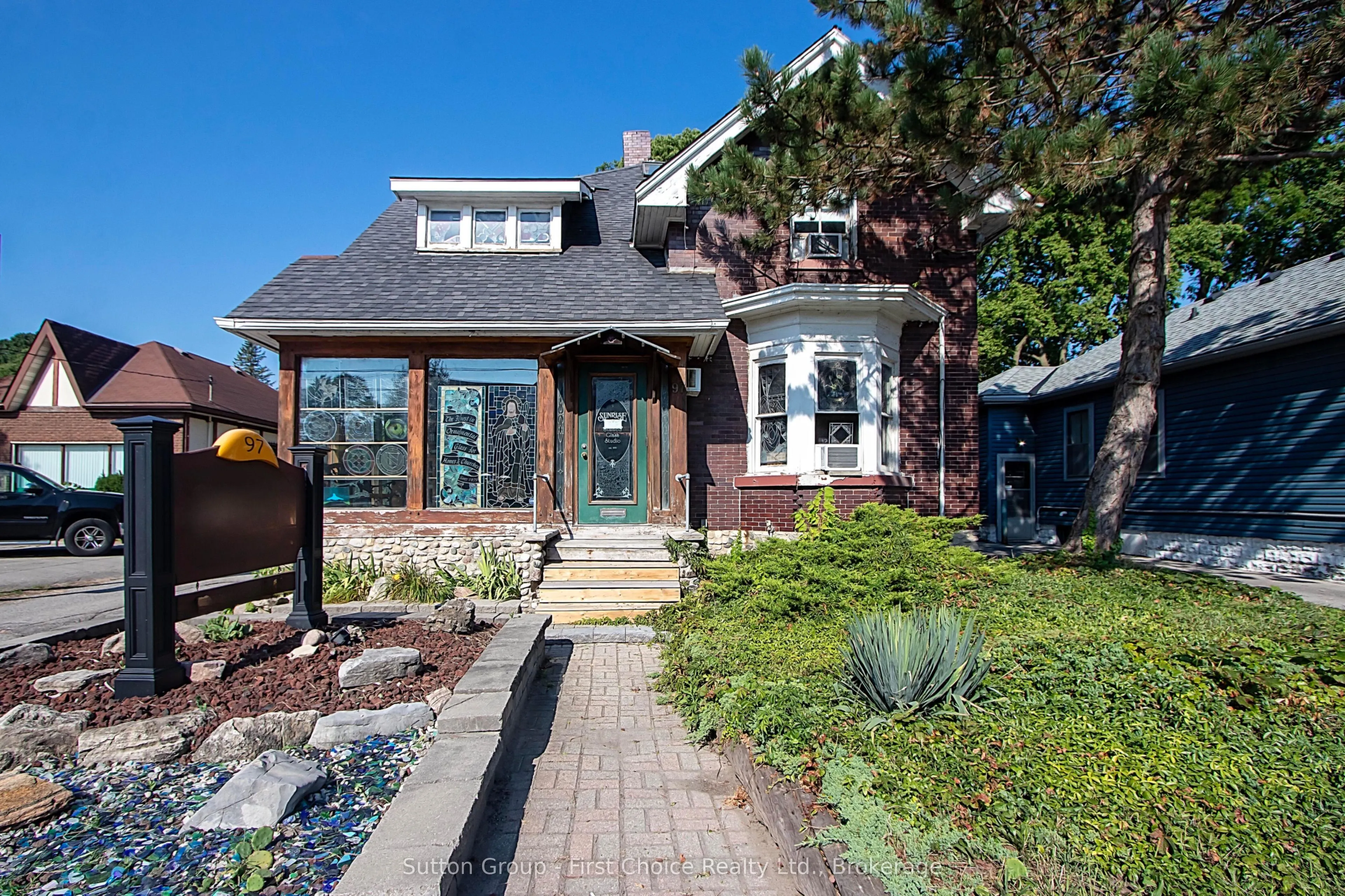 97 Wharncliffe Road S