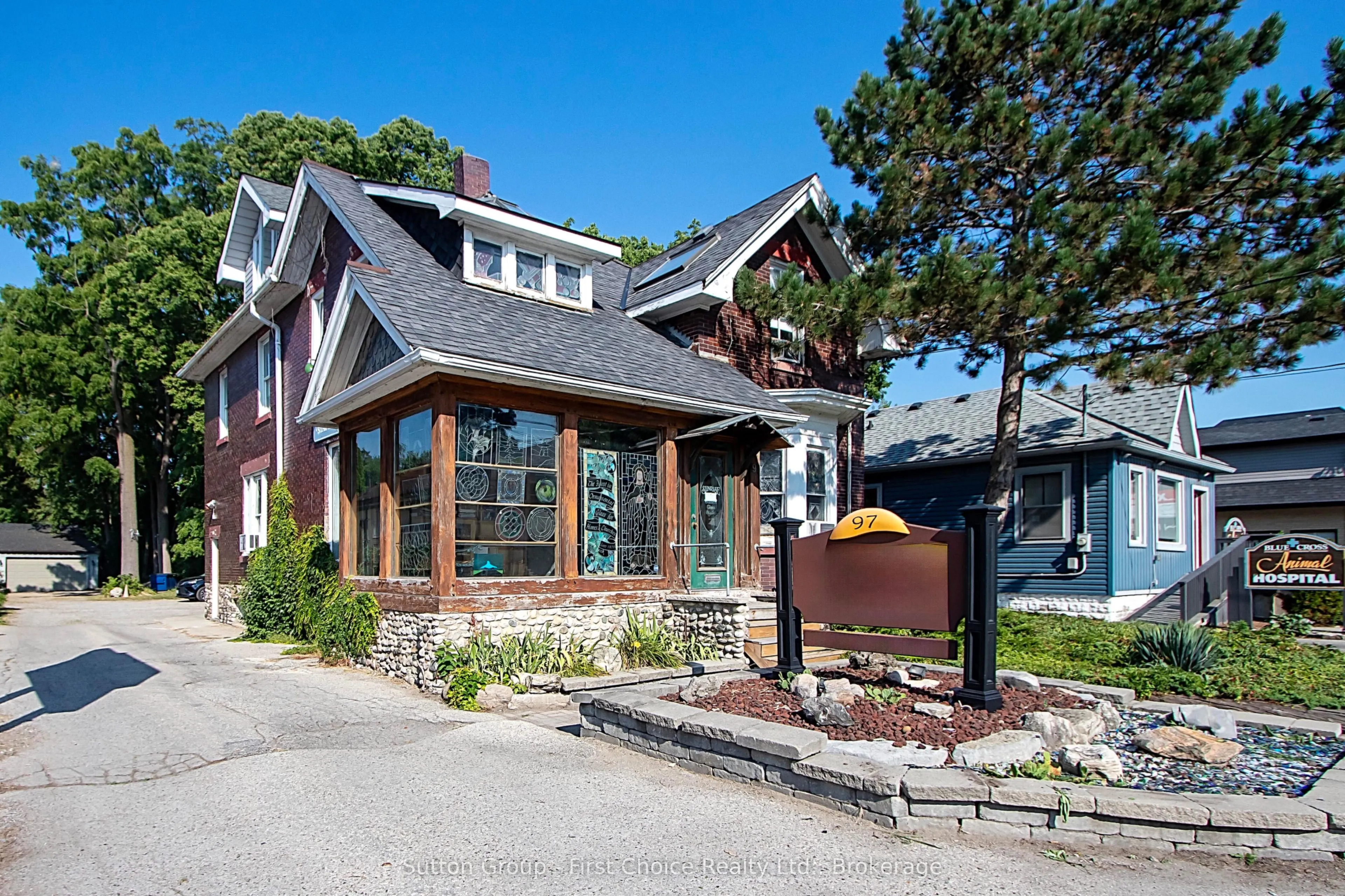 97 Wharncliffe Road S