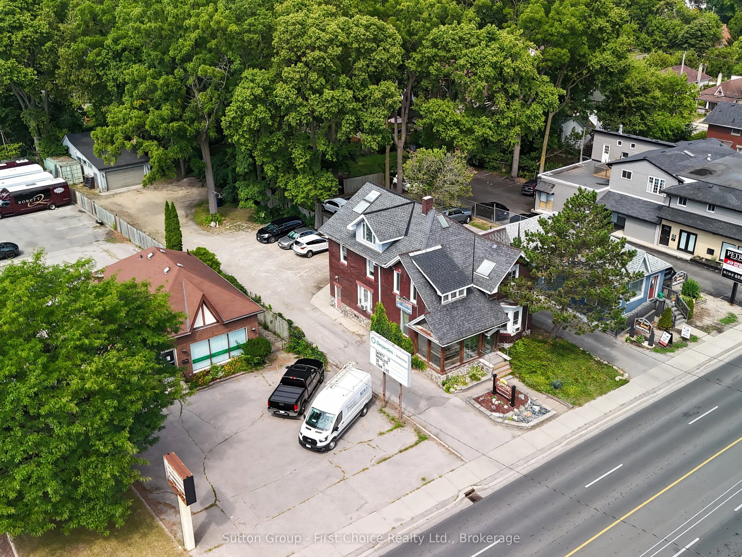 97 Wharncliffe Road S