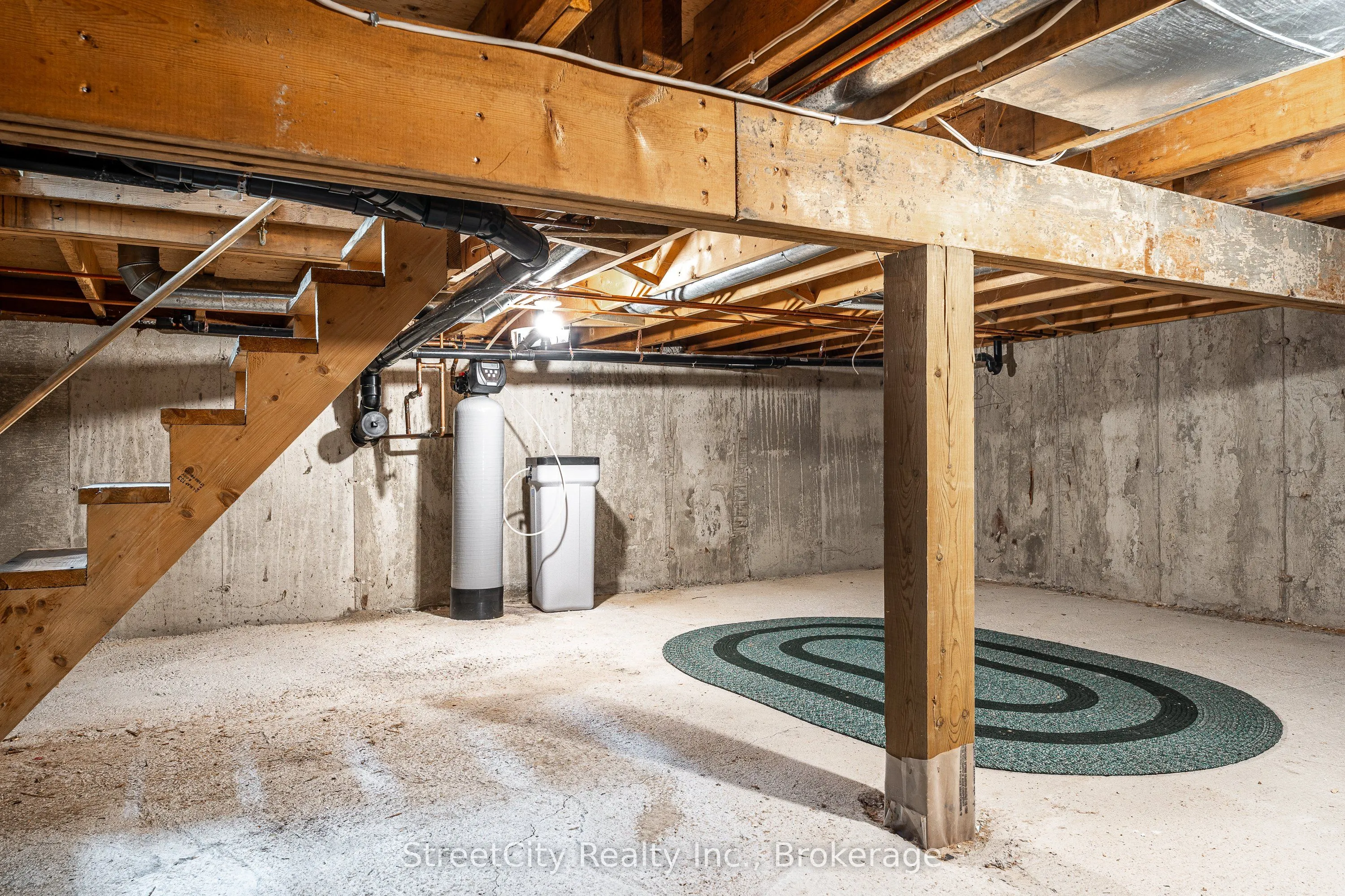 300 John Street S, #23