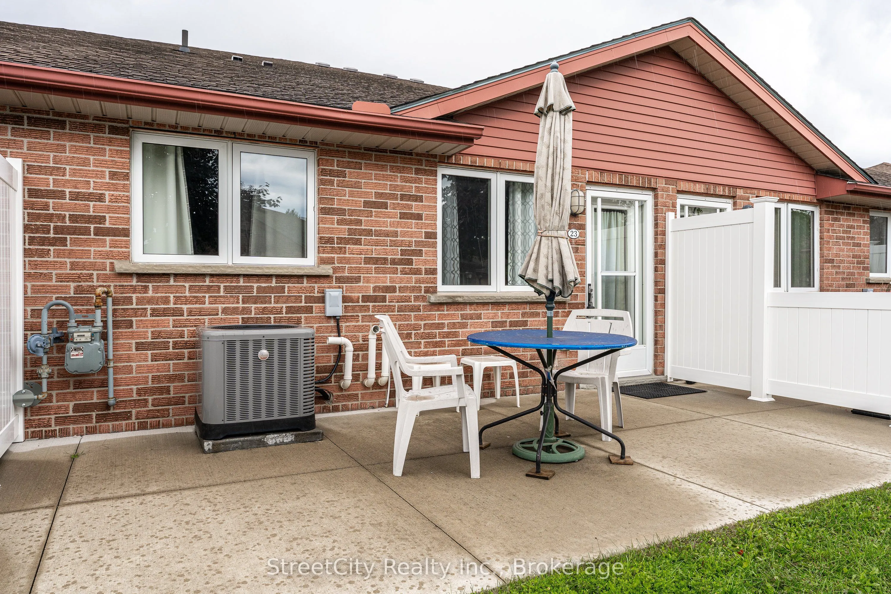 300 John Street S, #23