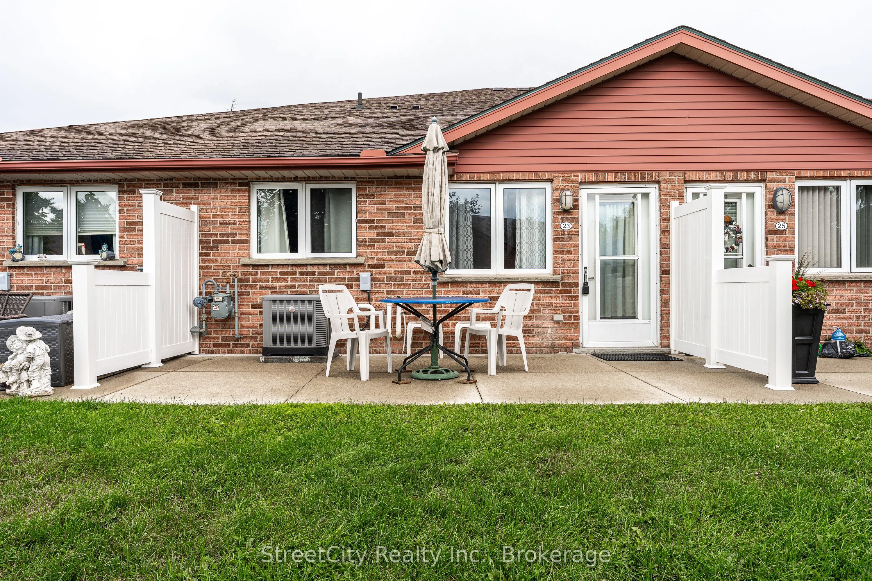300 John Street S, #23