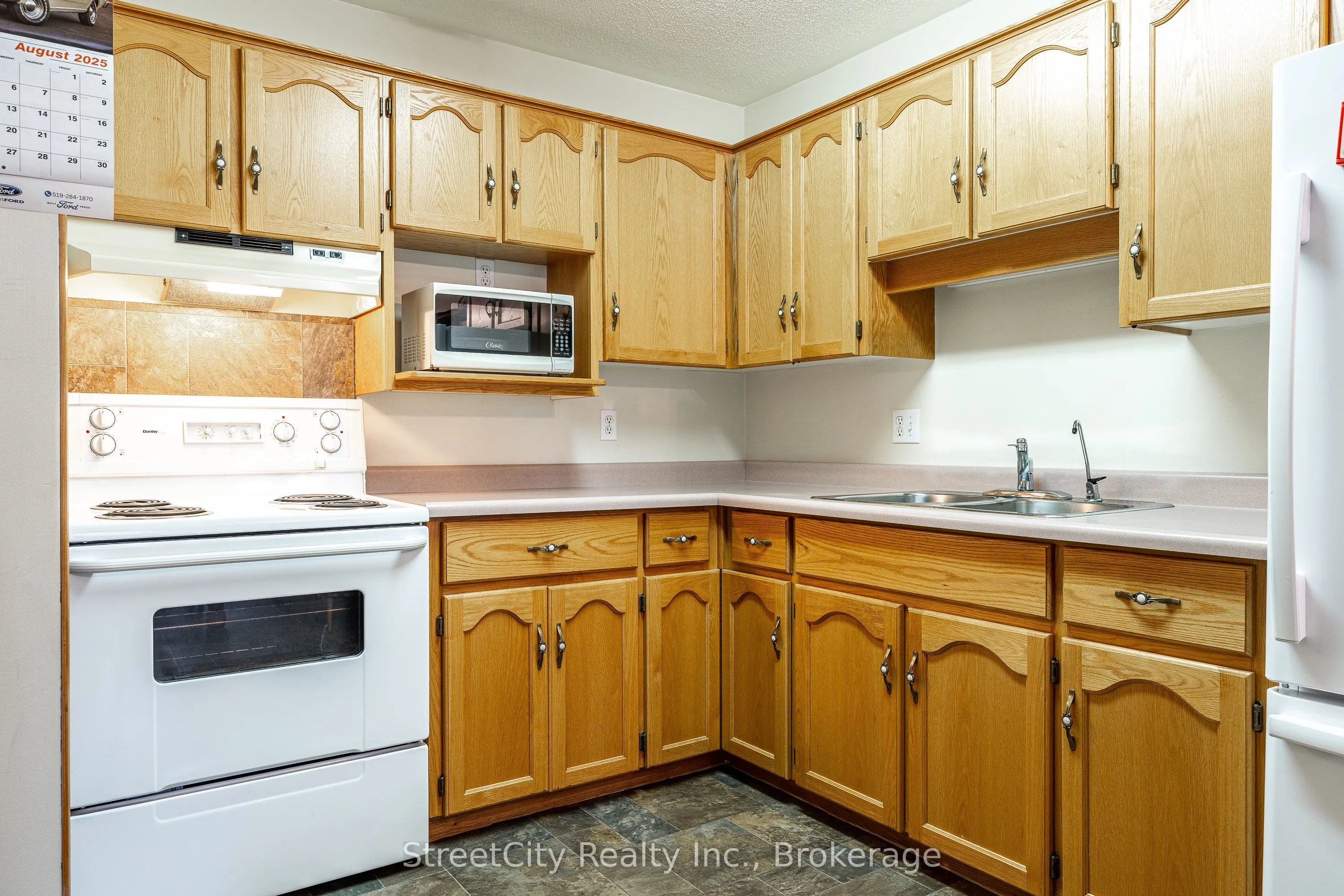 300 John Street S, #23