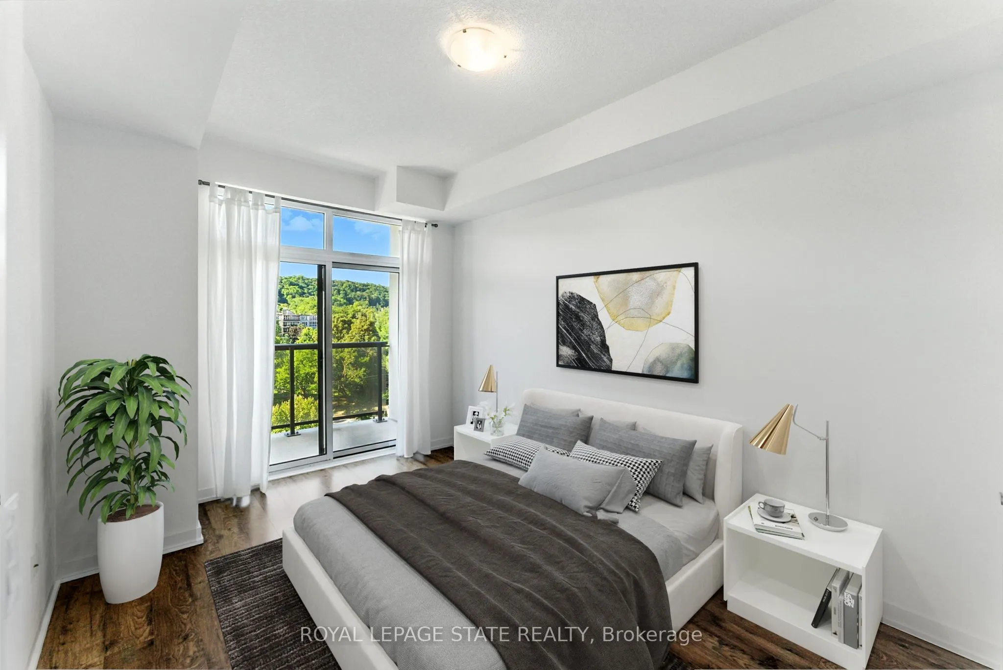 81 Robinson Street, #709