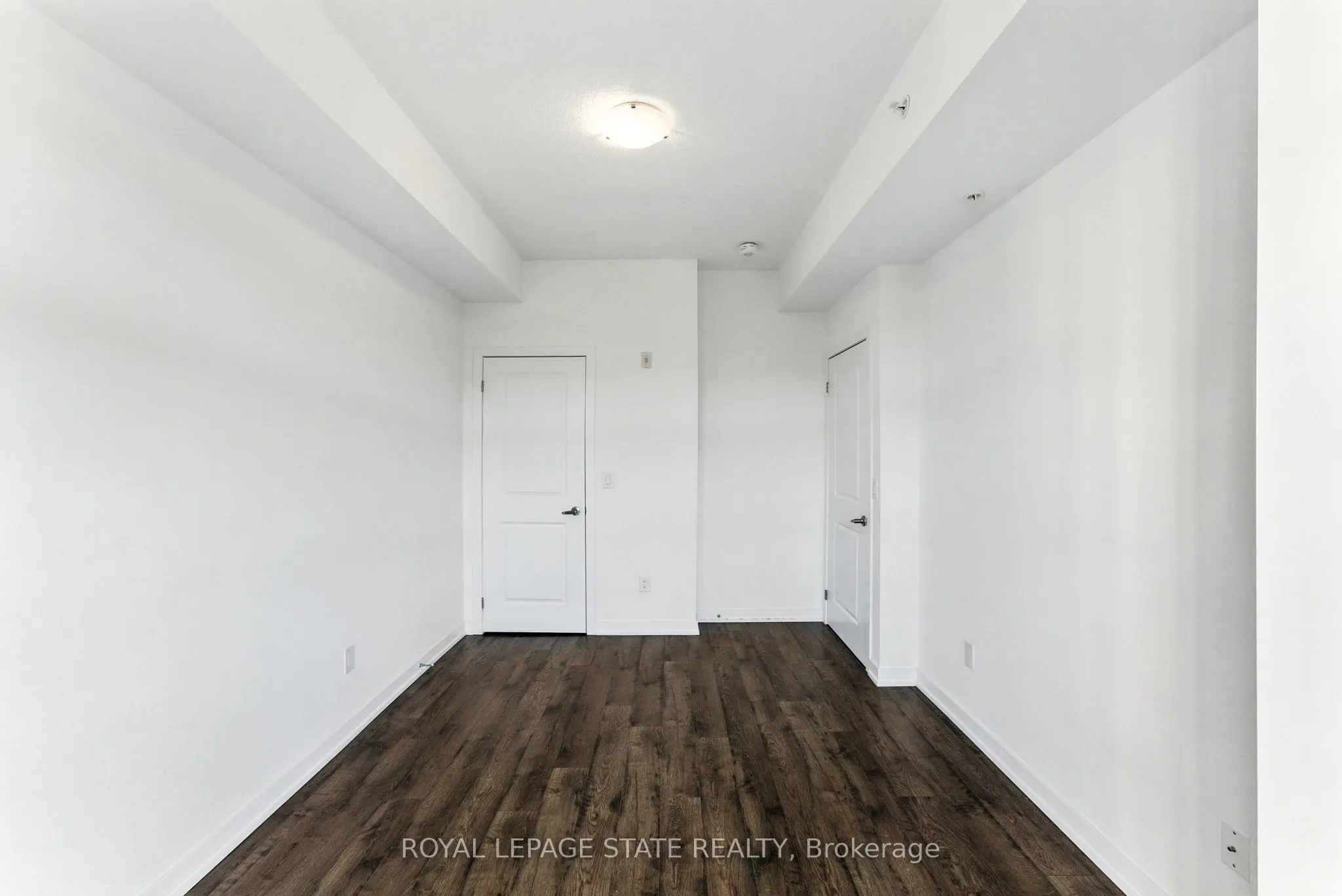 81 Robinson Street, #709
