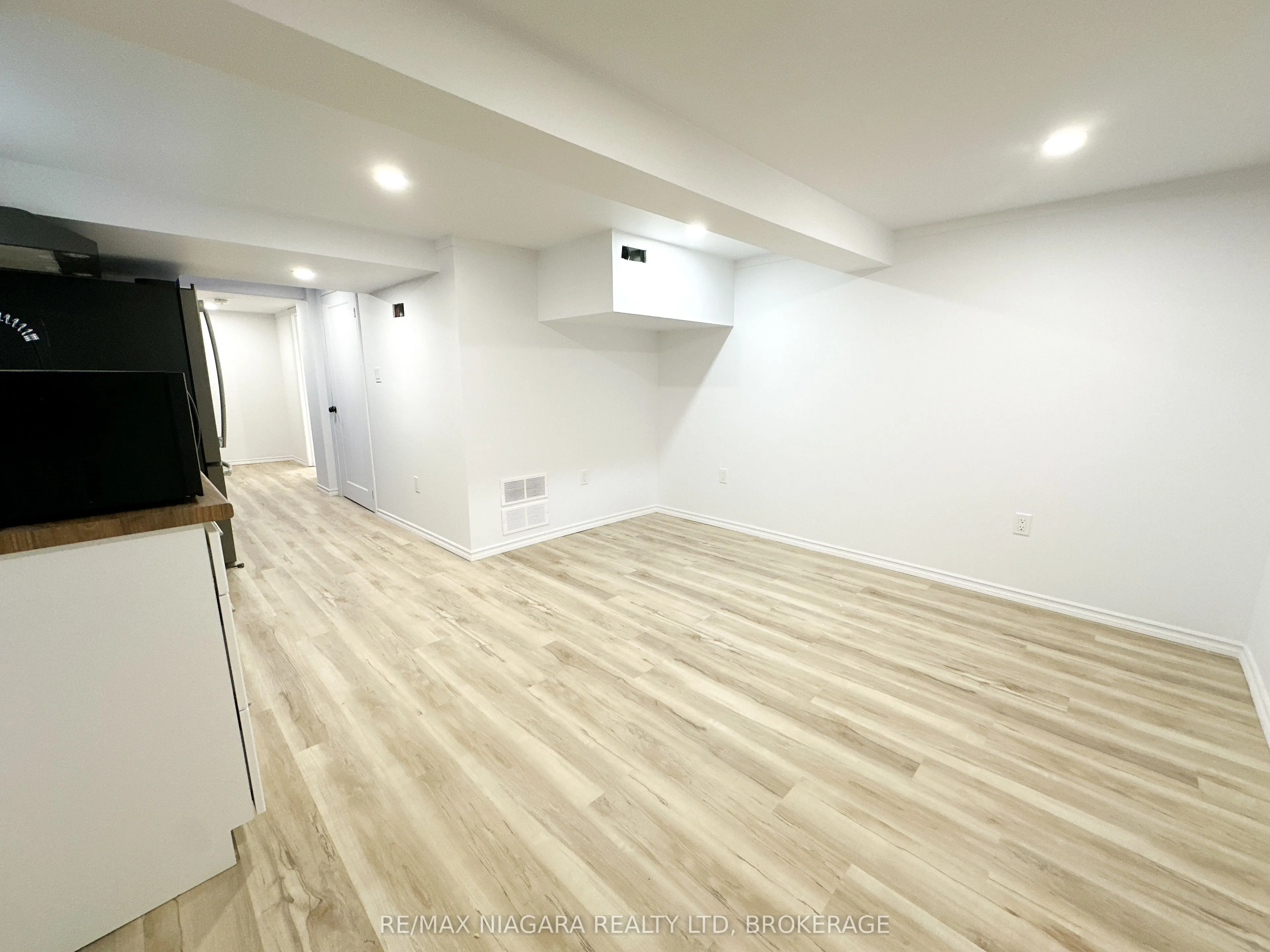 233 PELHAM Road