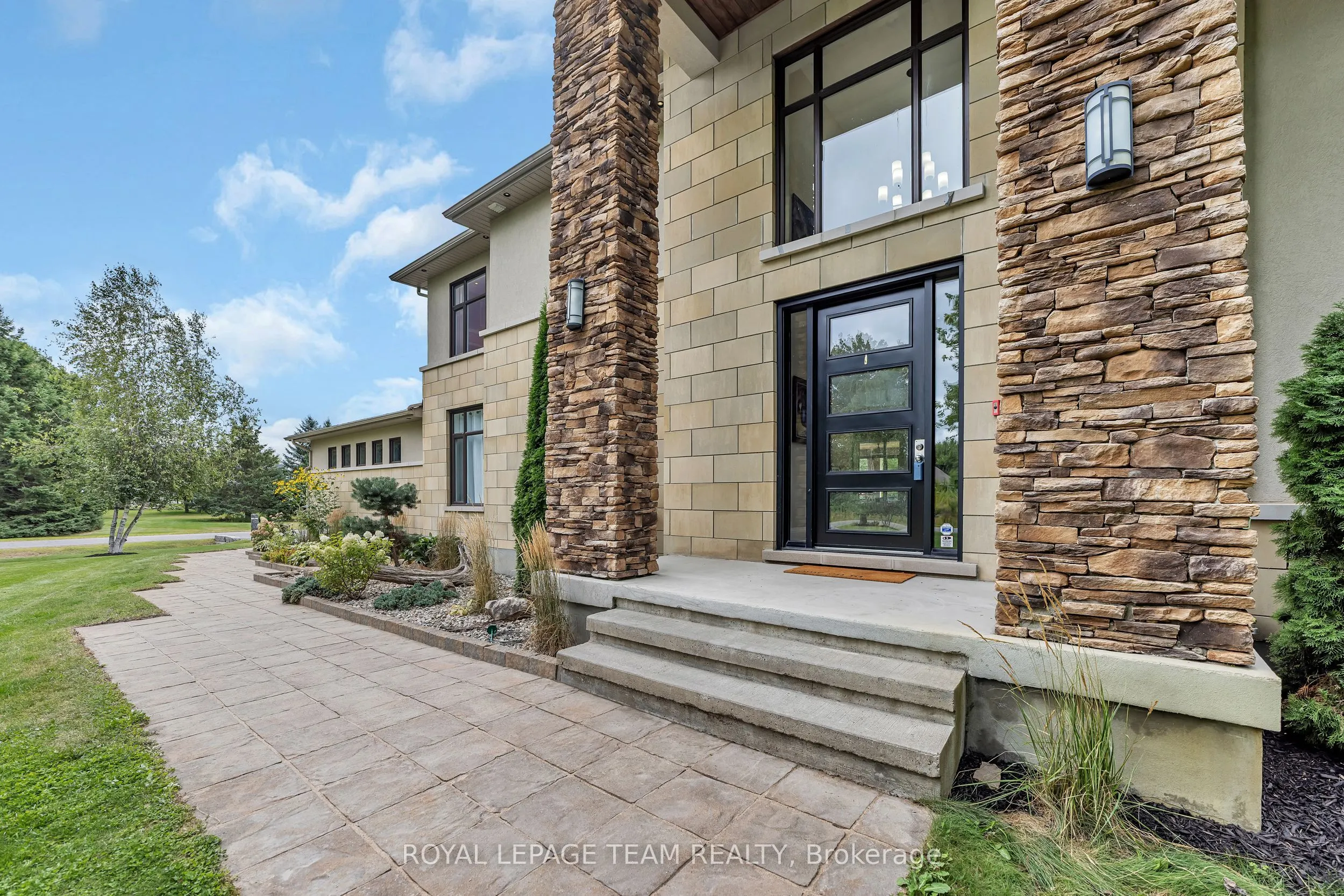 6290 Emerald Links Drive