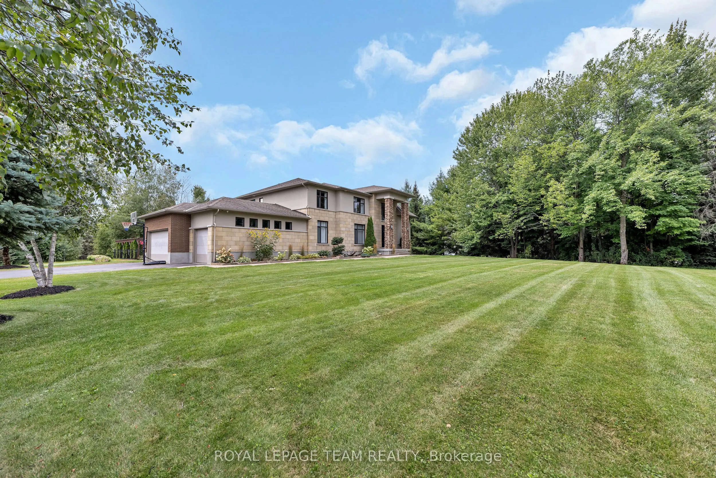 6290 Emerald Links Drive