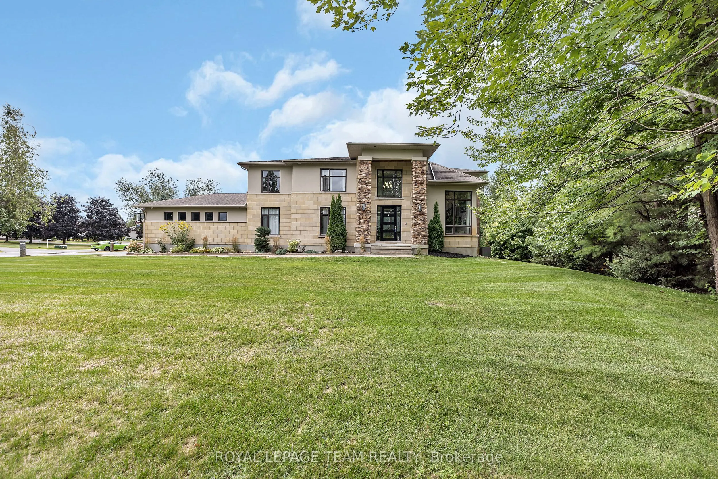 6290 Emerald Links Drive