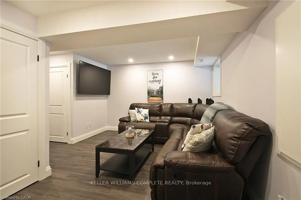 410 Pioneer Drive, #6