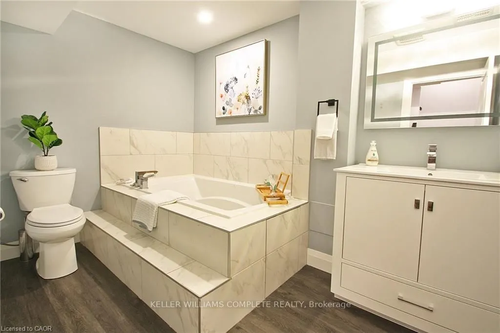 410 Pioneer Drive, #6