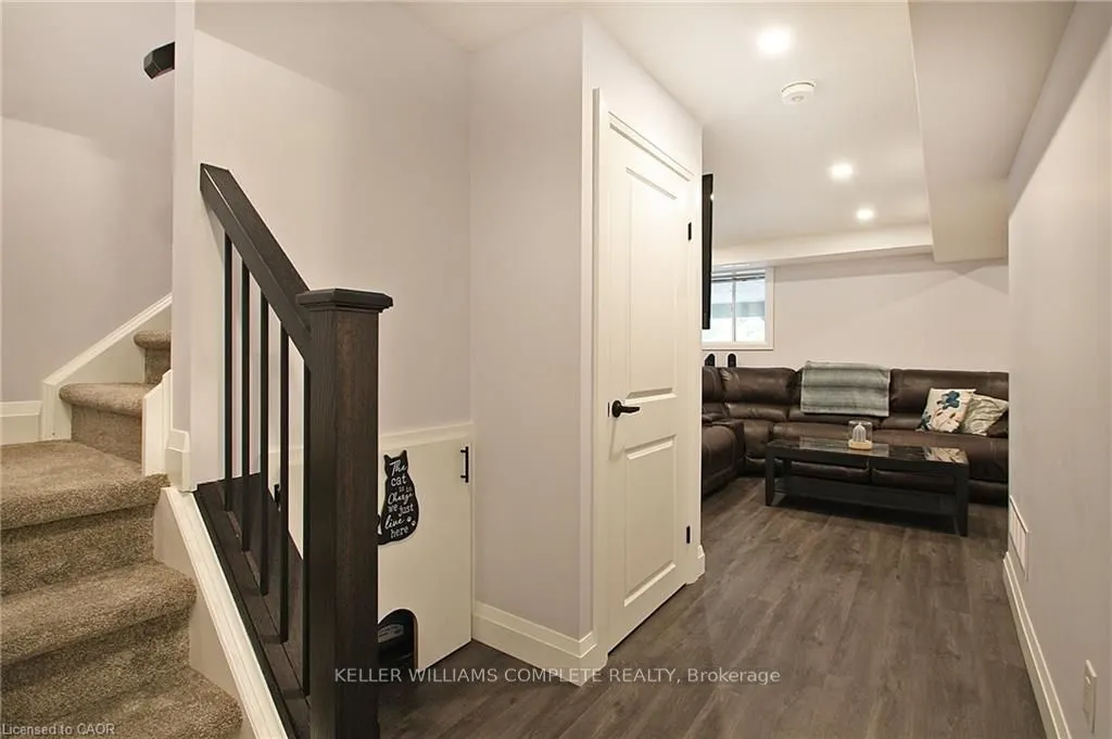 410 Pioneer Drive, #6