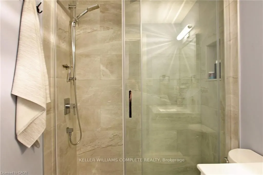 410 Pioneer Drive, #6