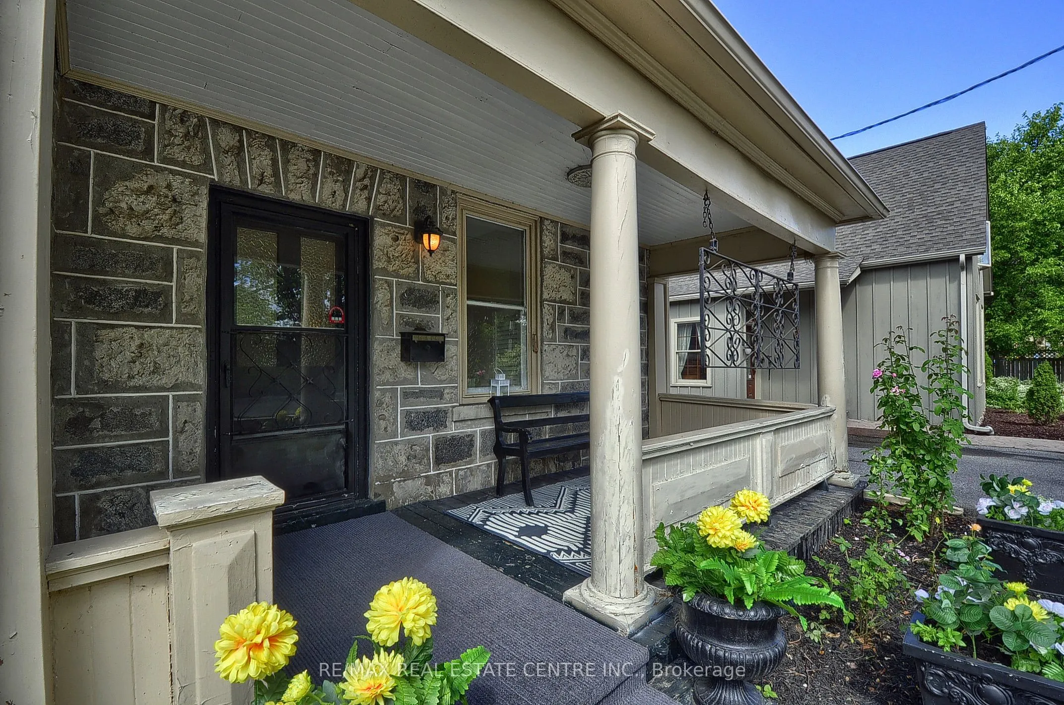 110 Grand Avenue S