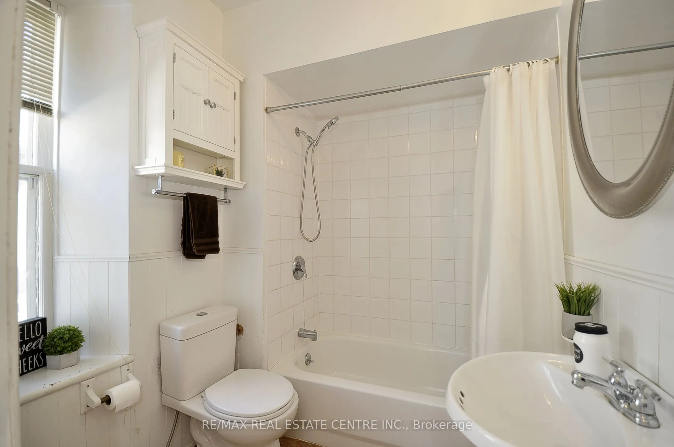 110 Grand Avenue S