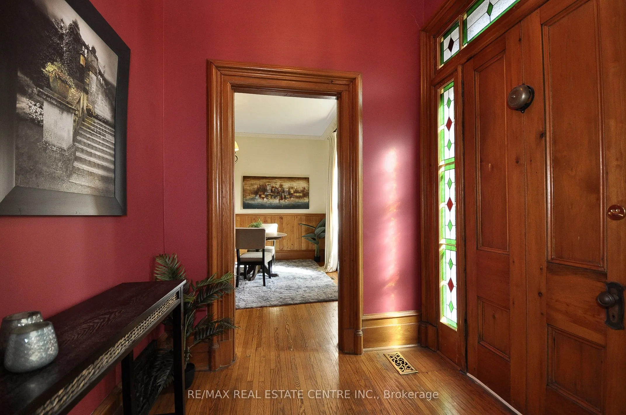 110 Grand Avenue S