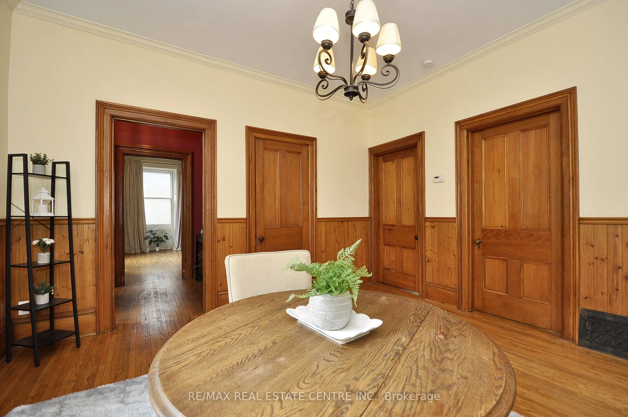 110 Grand Avenue S