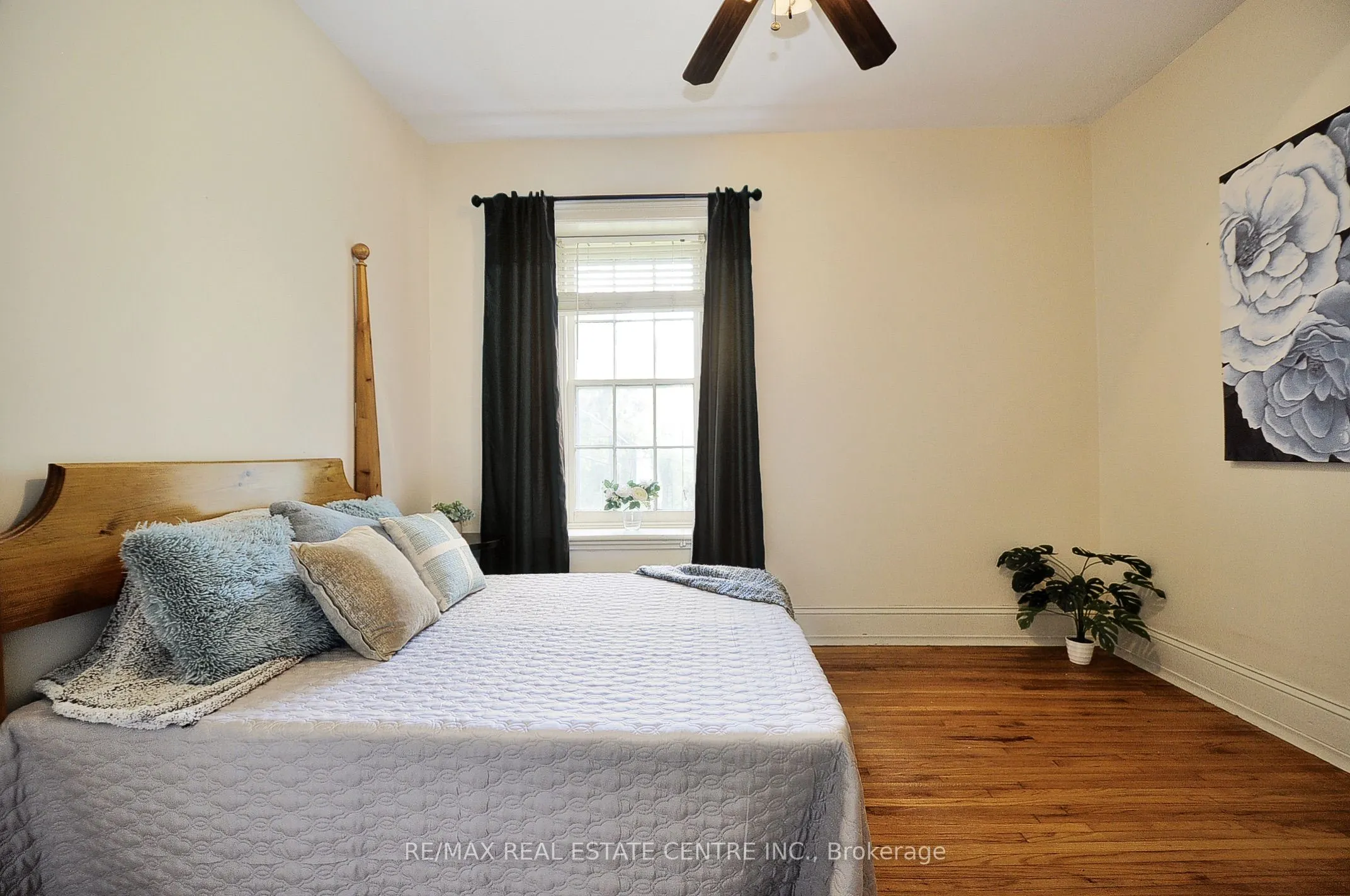 110 Grand Avenue S