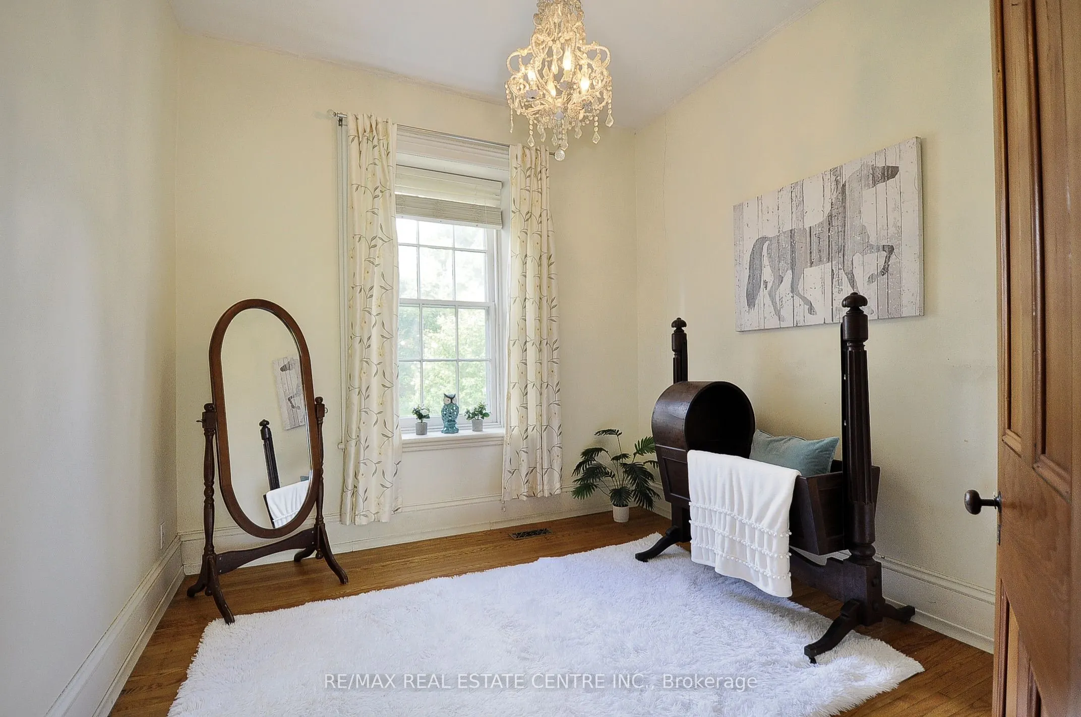 110 Grand Avenue S
