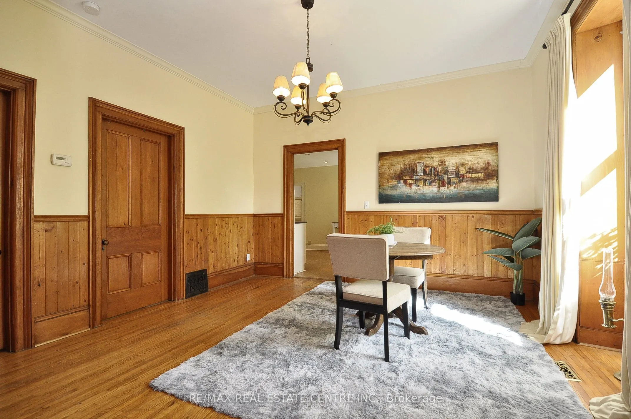 110 Grand Avenue S