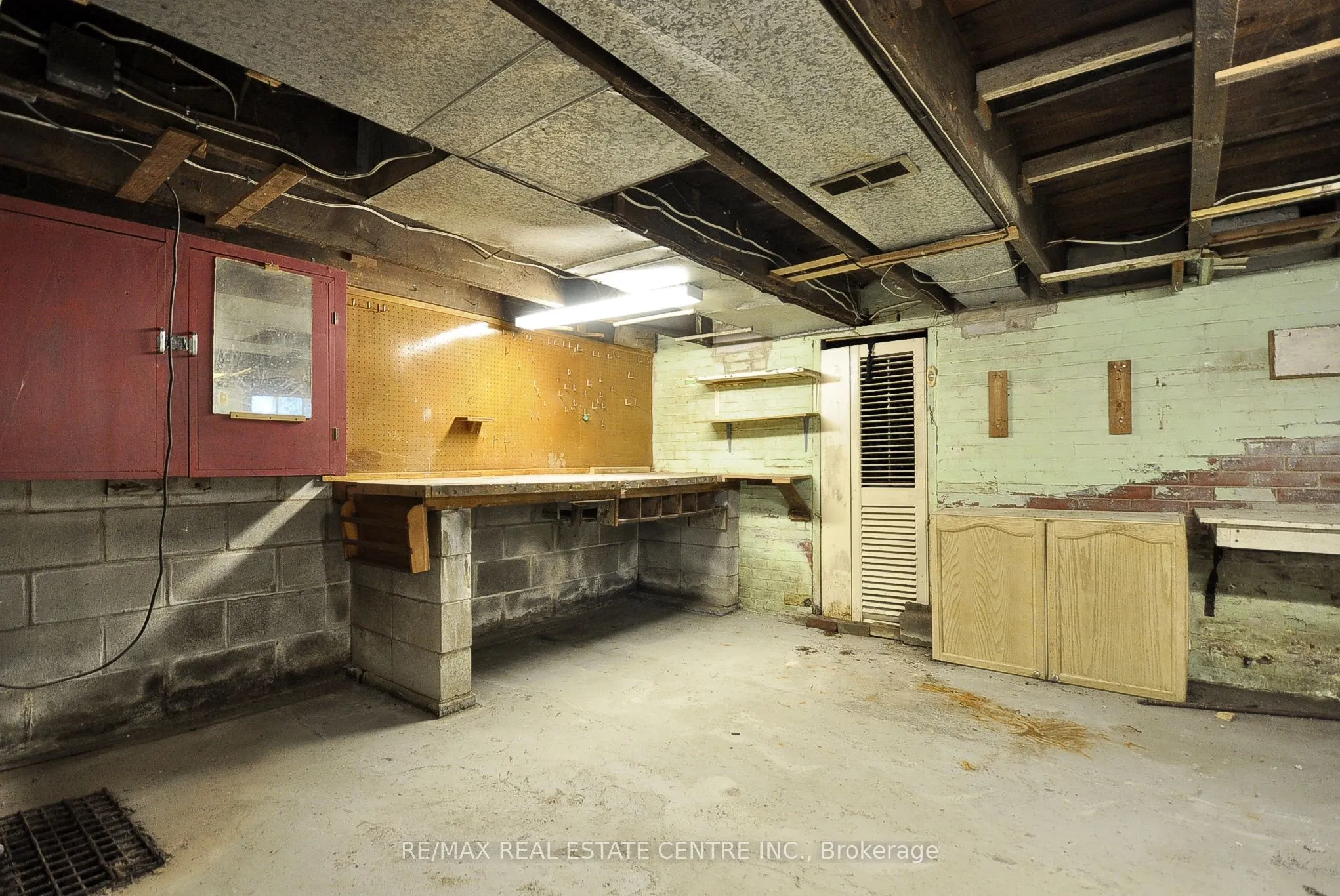 110 Grand Avenue S