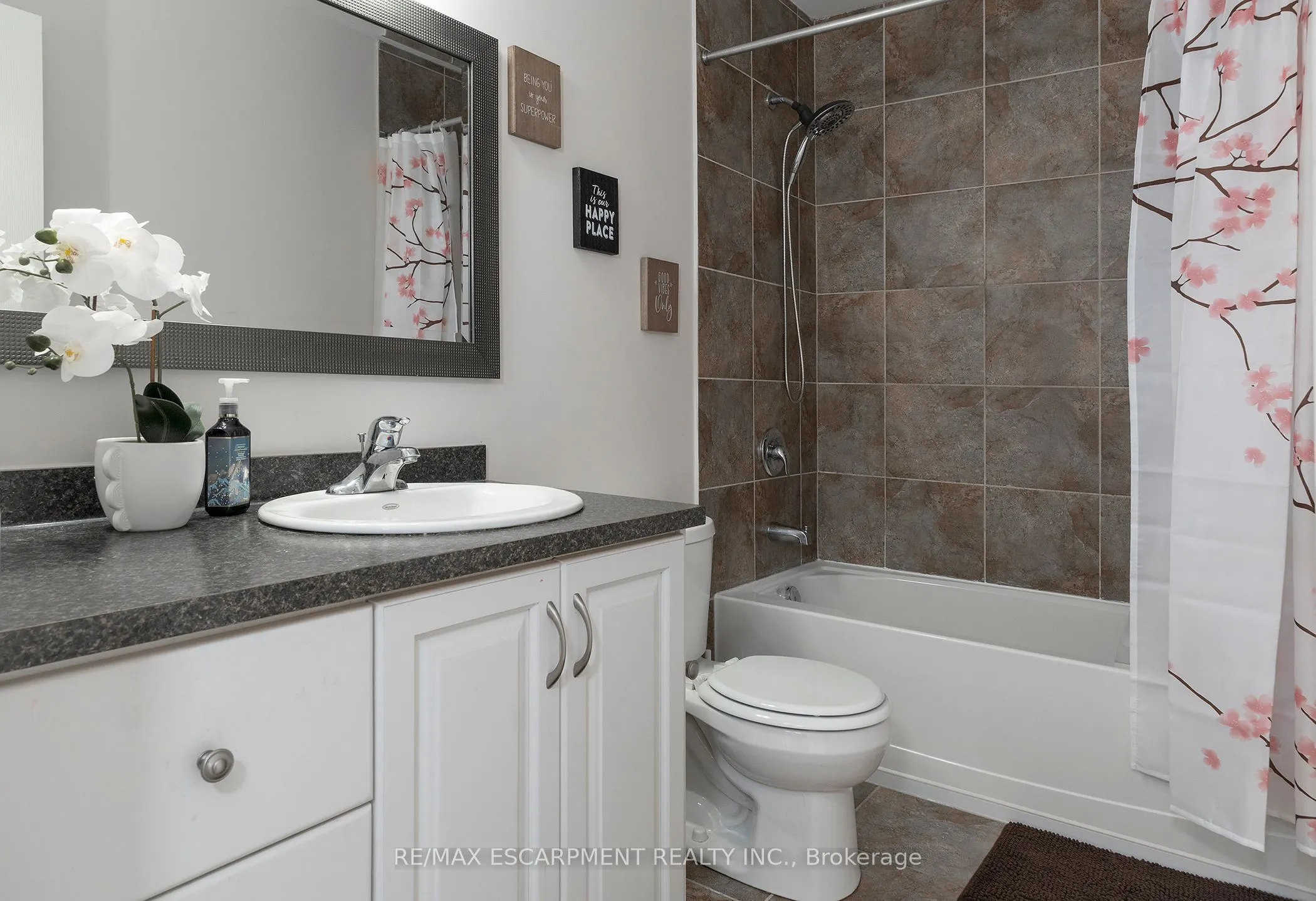 345 Glancaster Road, #14