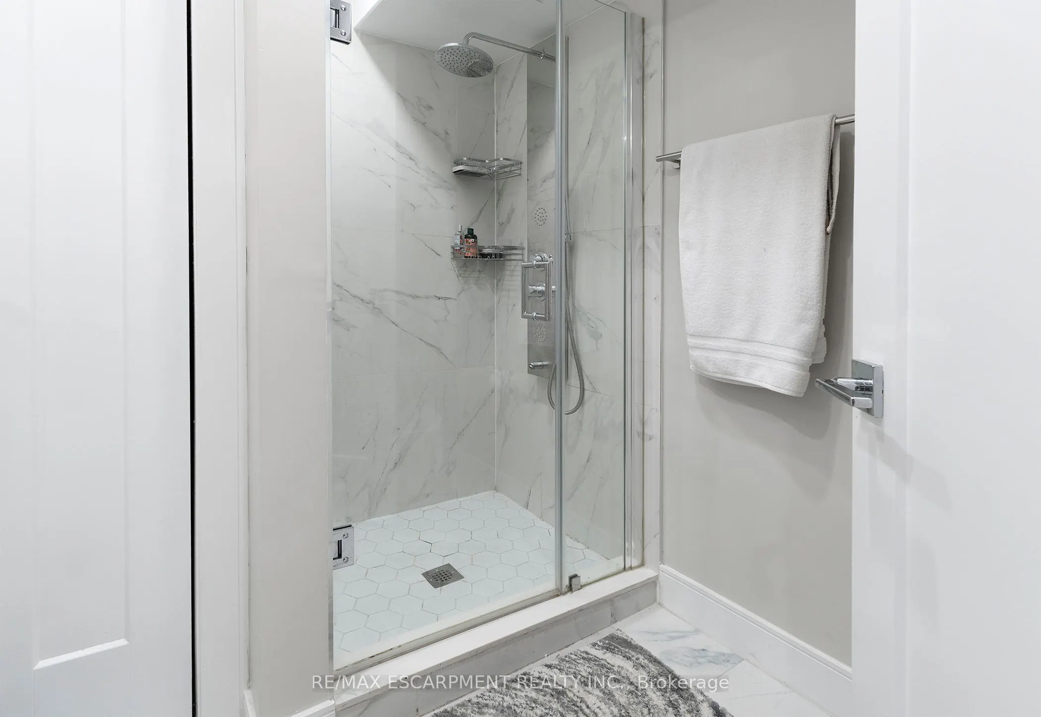 345 Glancaster Road, #14