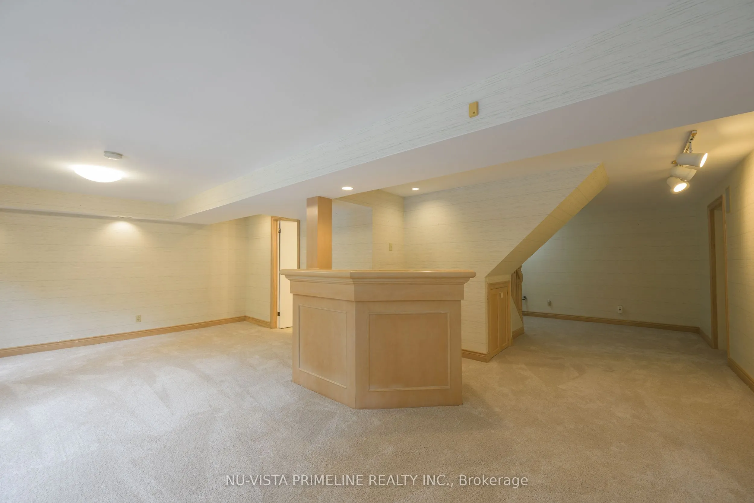 50 Meridene Crescent E