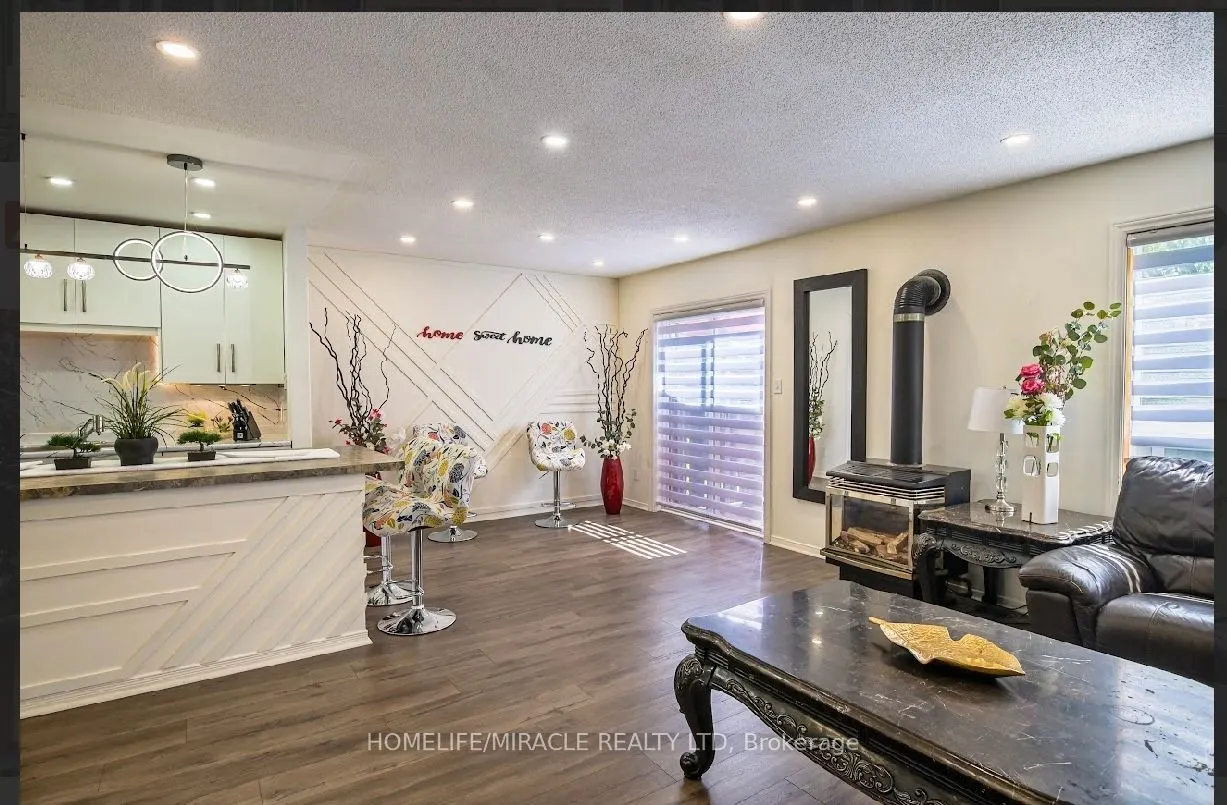 65 Scott Street, #2