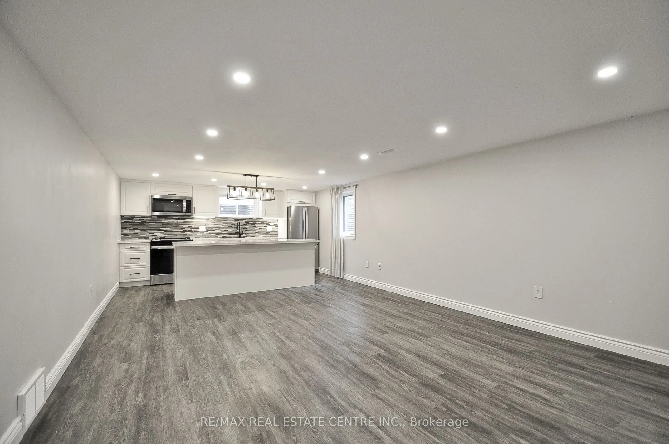 83 Burbank Road