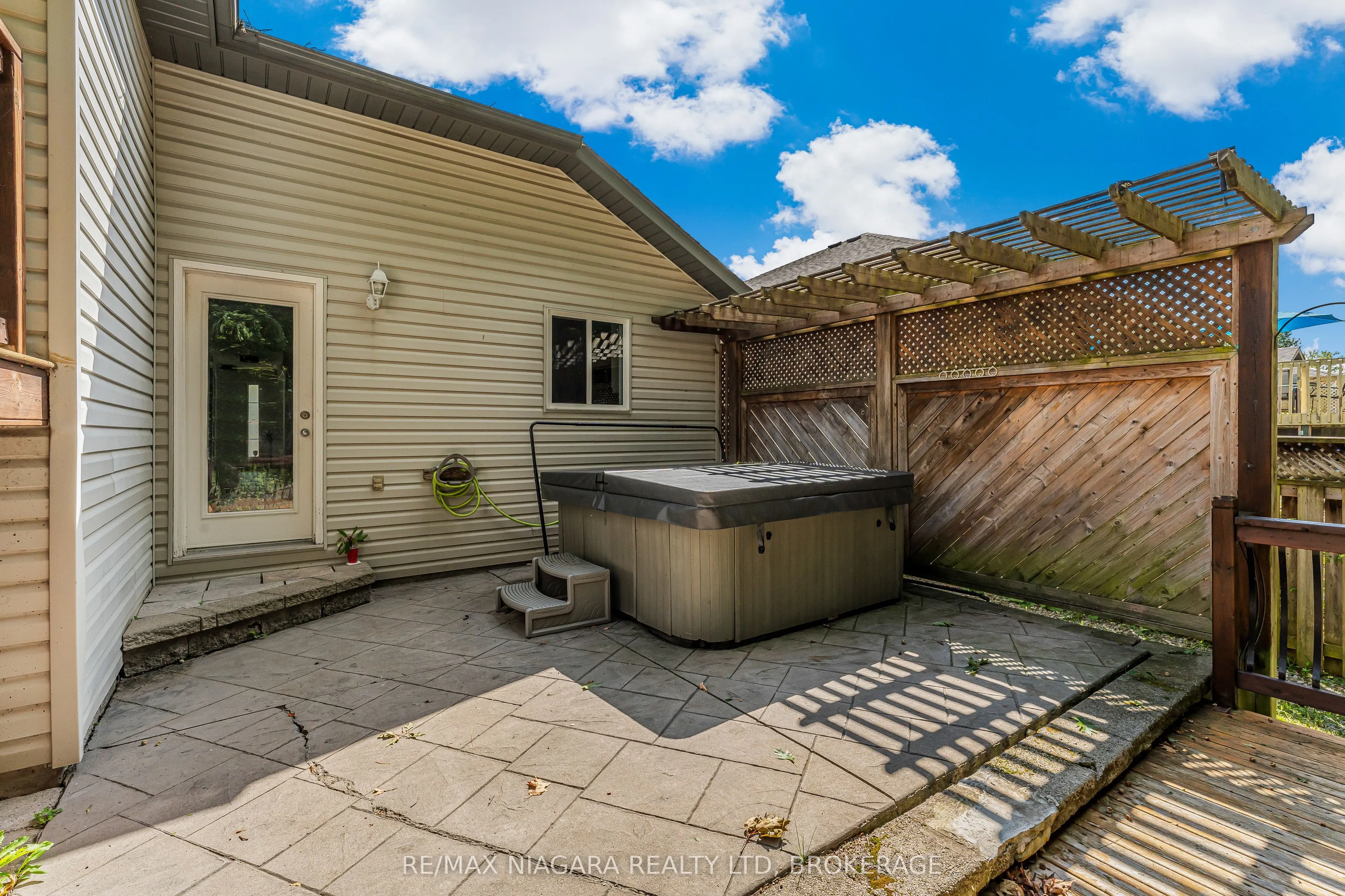 113 Foxtail Avenue
