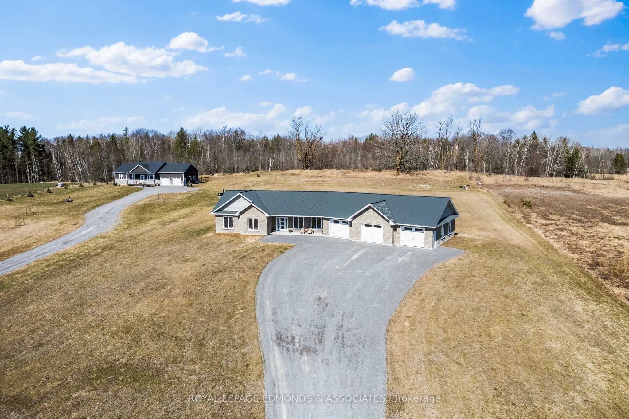 346 Foresters Falls Road