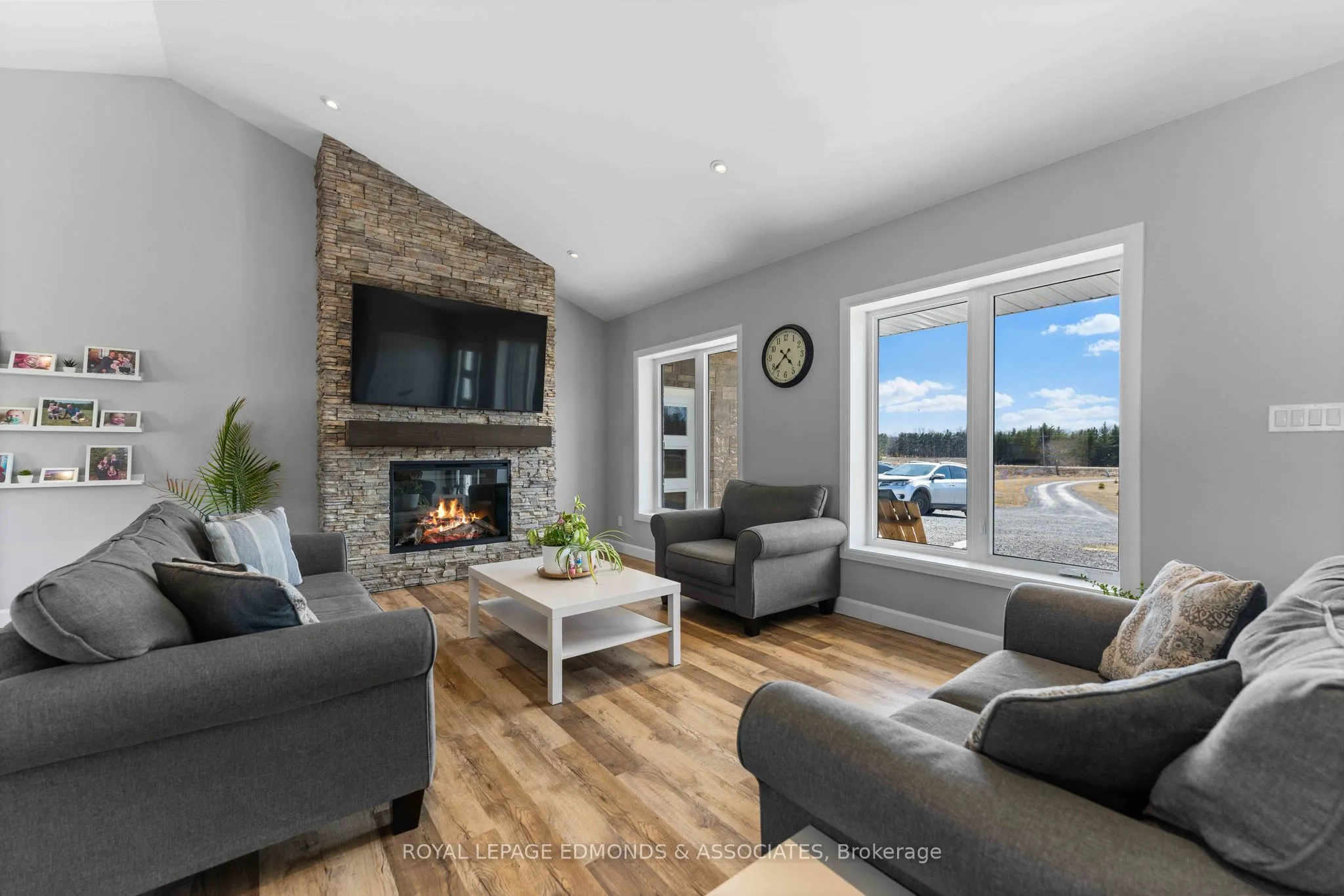 346 Foresters Falls Road
