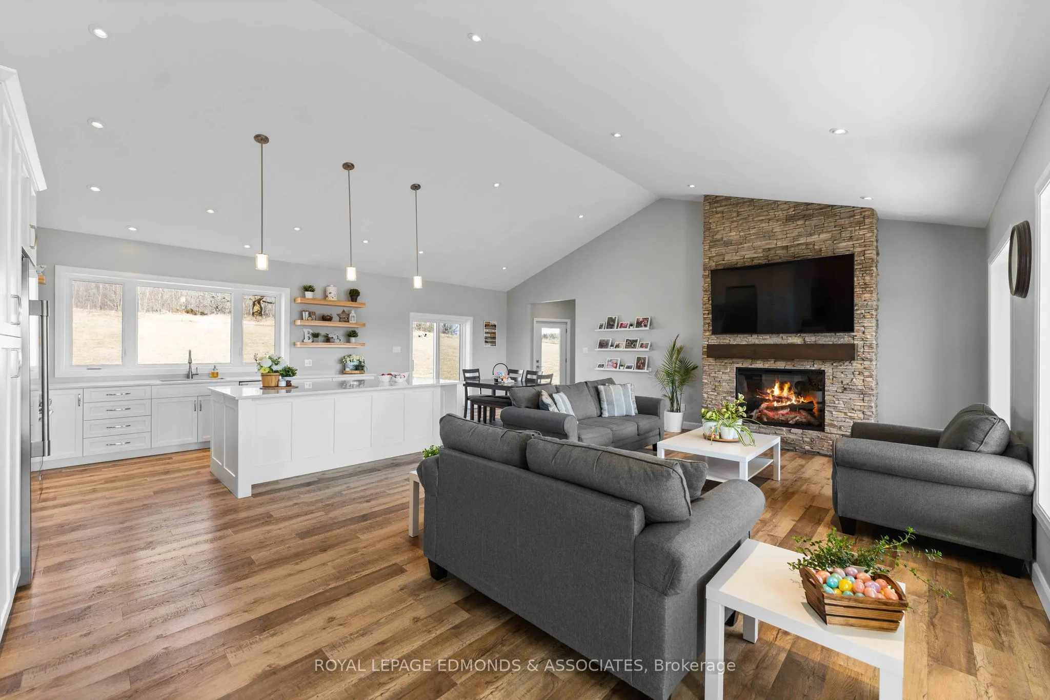 346 Foresters Falls Road