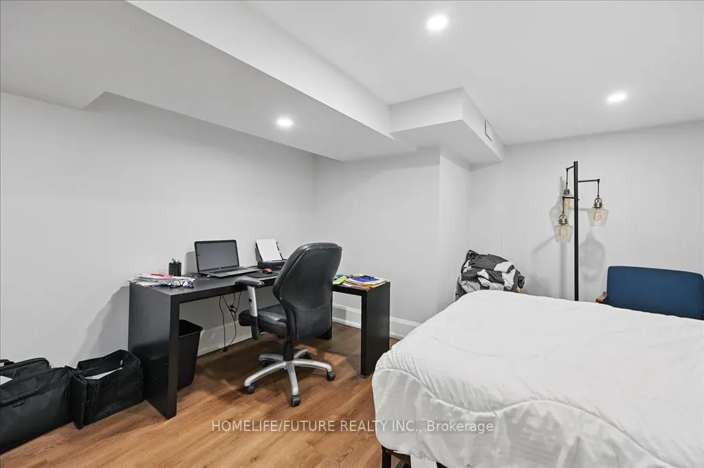 7 Grandview Avenue