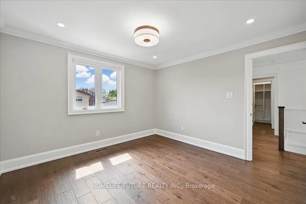 7 Grandview Avenue