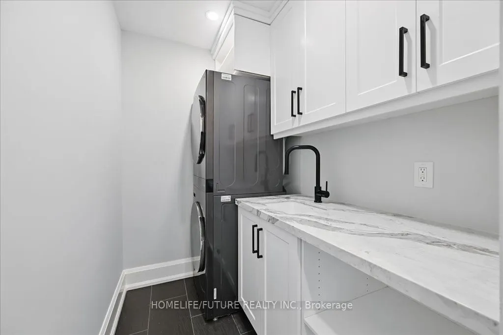 7 Grandview Avenue