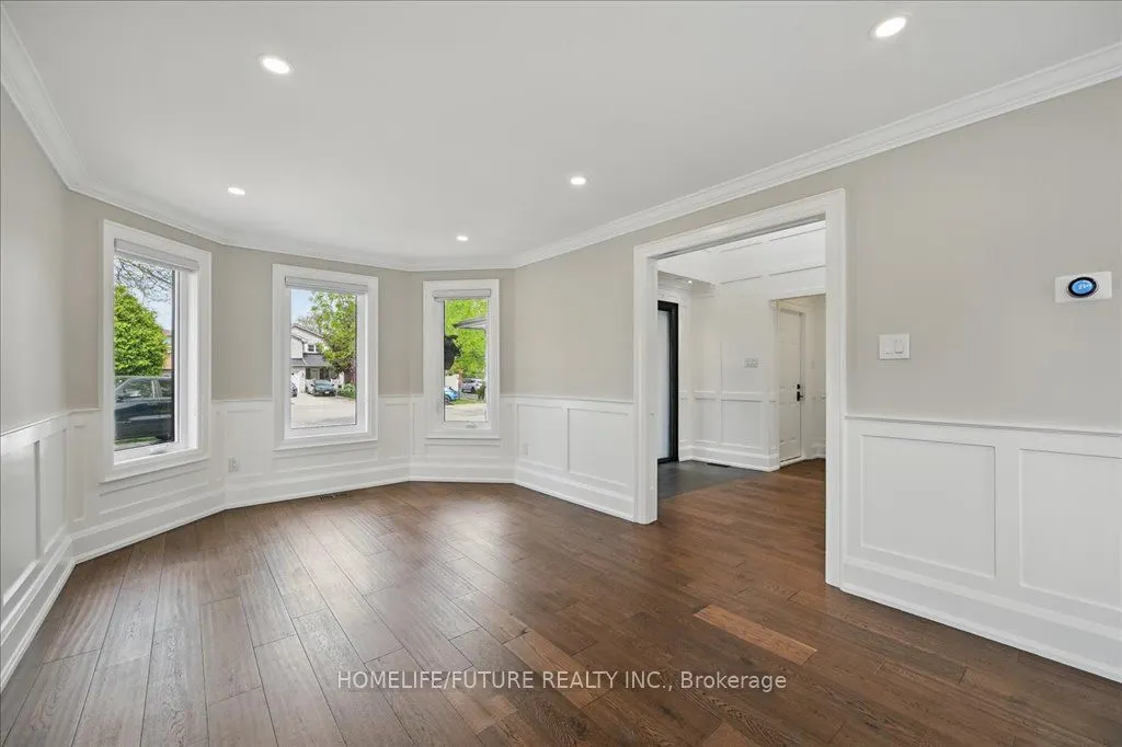 7 Grandview Avenue