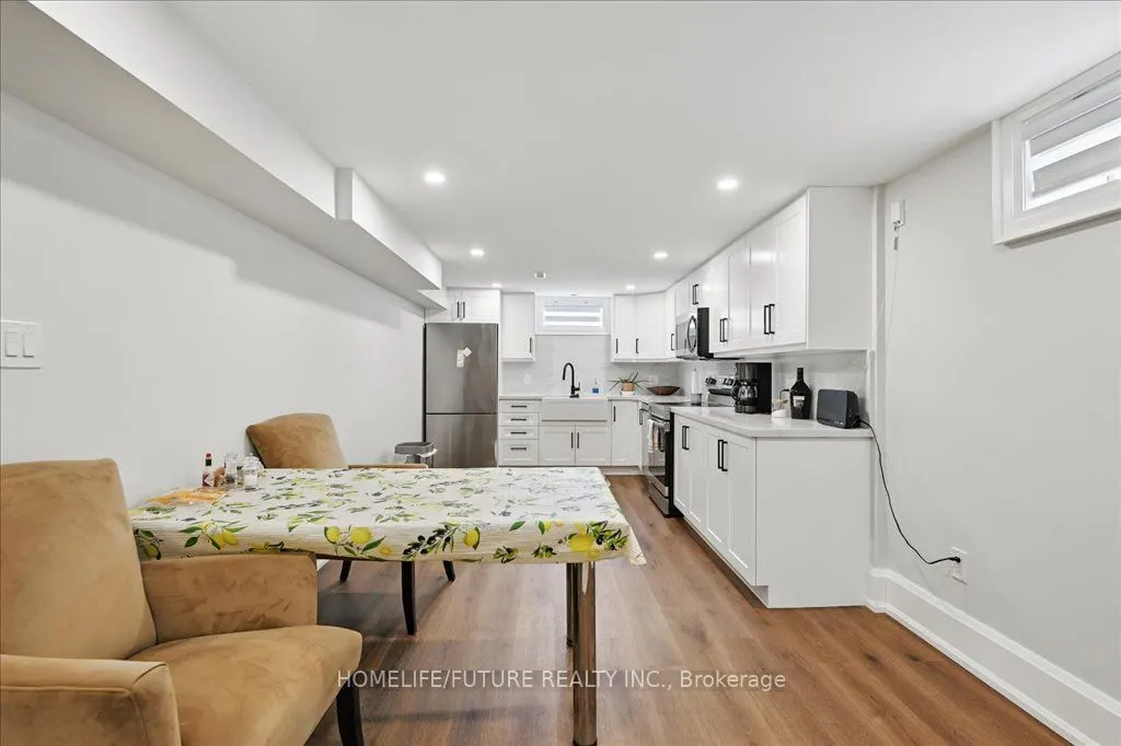 7 Grandview Avenue
