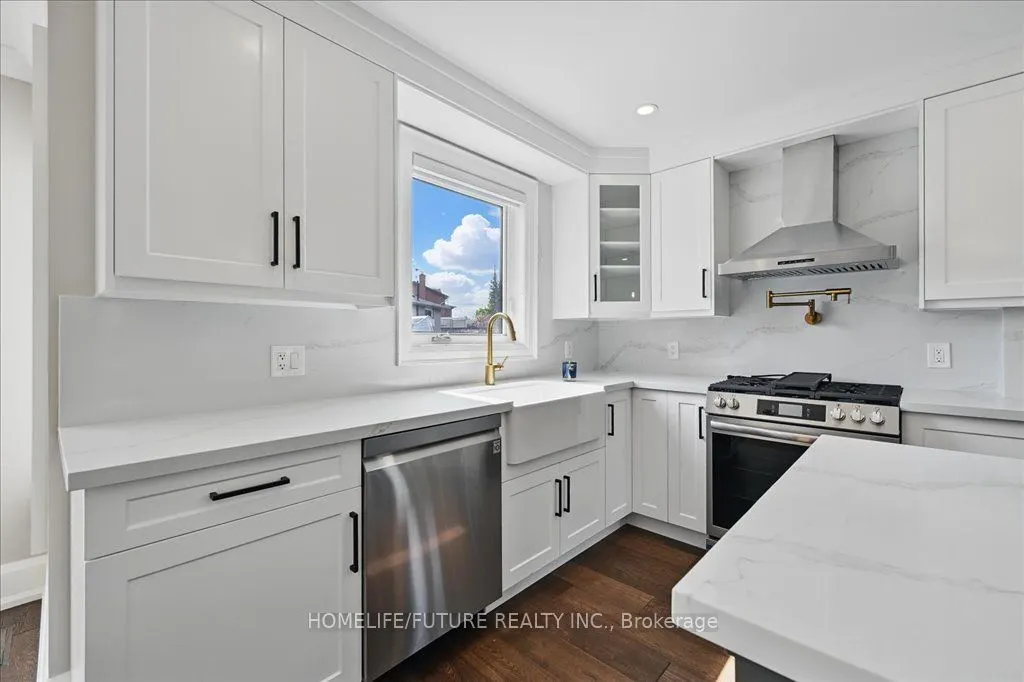 7 Grandview Avenue