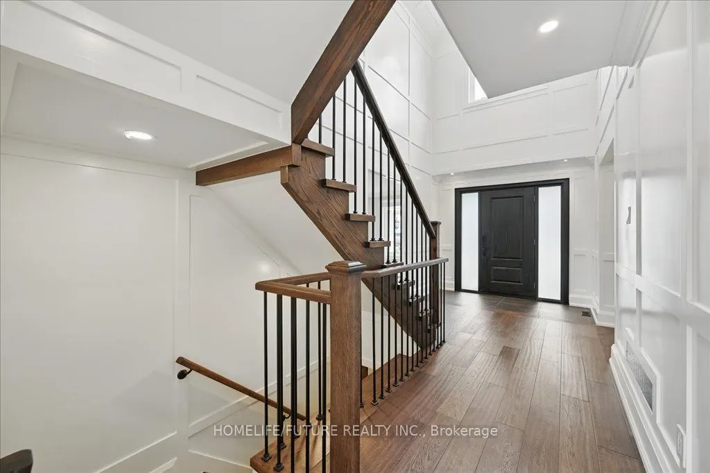 7 Grandview Avenue