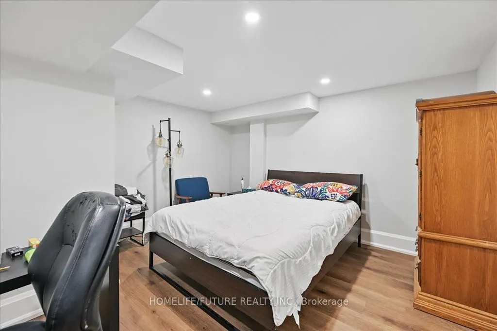 7 Grandview Avenue